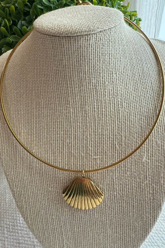 Clam Necklace