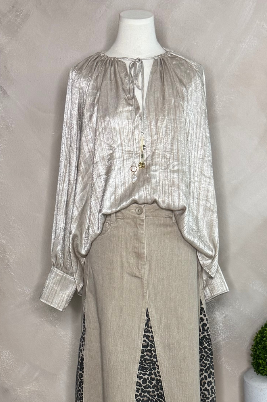 Olí V Neck Cuff Top